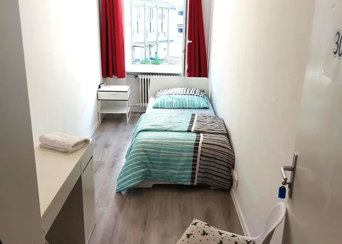 Gasthof Schönes Helles Direkt In Frankfurt Nr 301 *